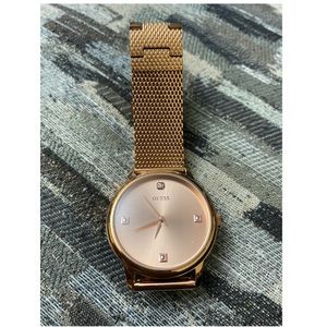 Guess men  watch color rose gold  ⭐️new⭐️